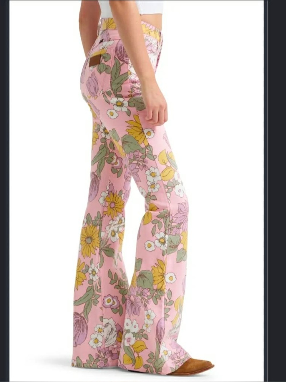 Wrangler High Rise Print Flare Jean in "Vintage Floral" - Women's 27"x32"